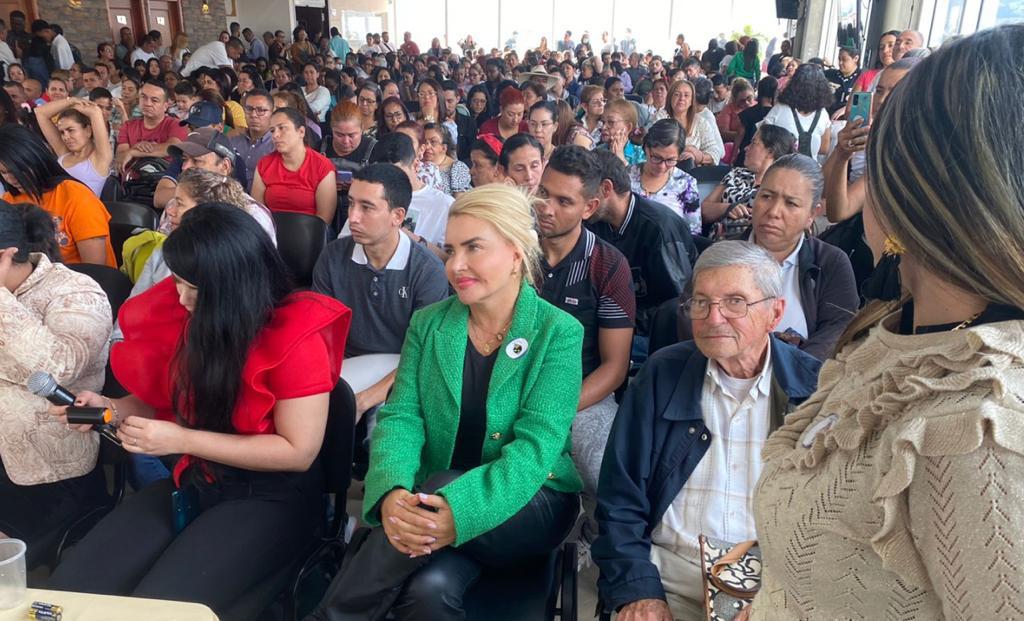 Liliana Rendón entre las de mayor reconocimiento en encuesta de ...